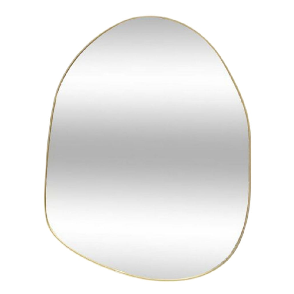 Lustro o organicznym kształcie z złotą ramą - nowoczesny design do wnętrz